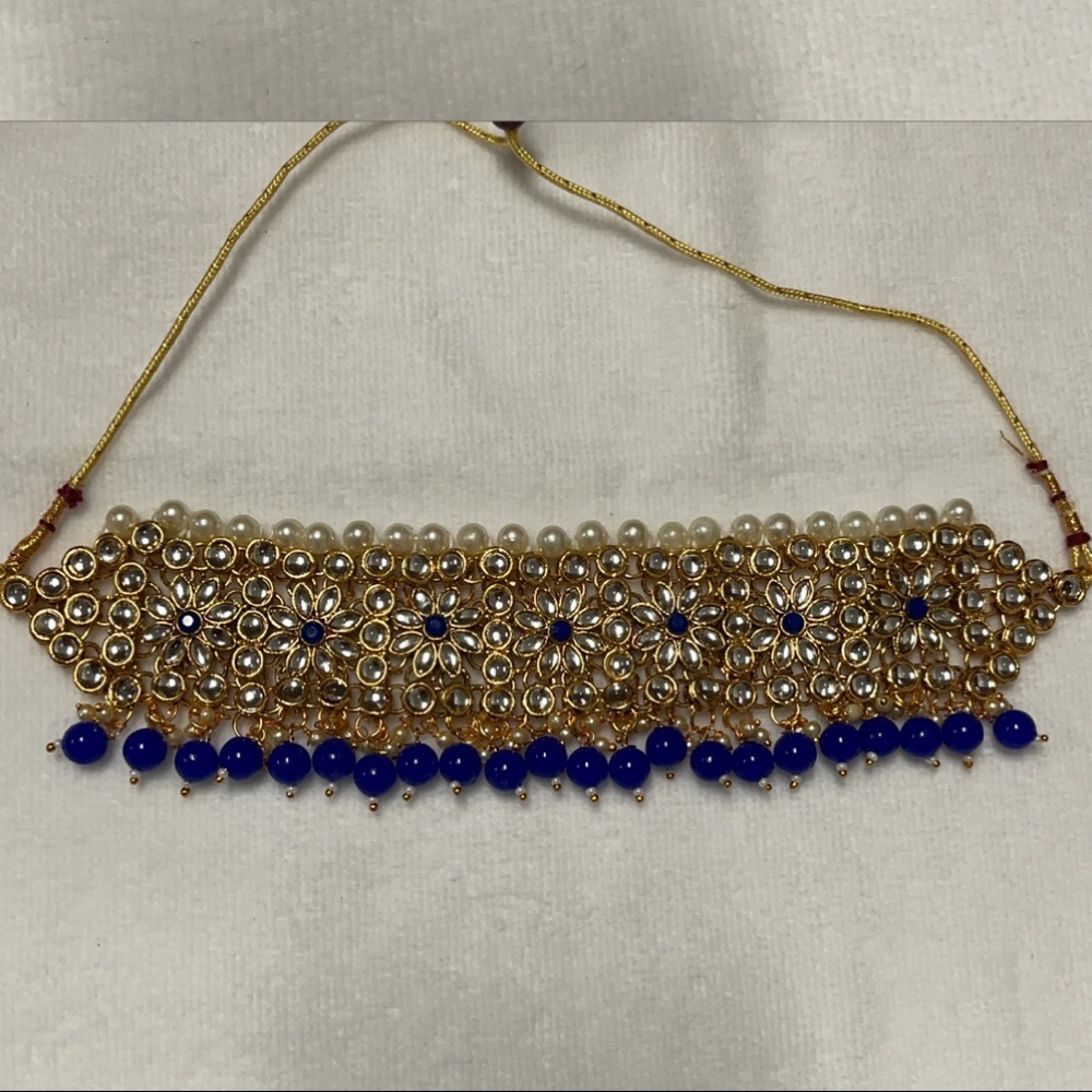 Jewelry - Picture 4 of 5